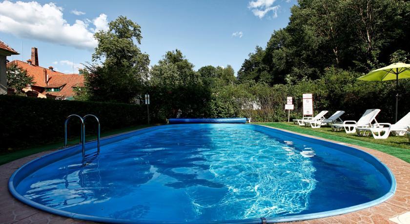 Kadyny Folwark Hotel & Spa מראה חיצוני תמונה